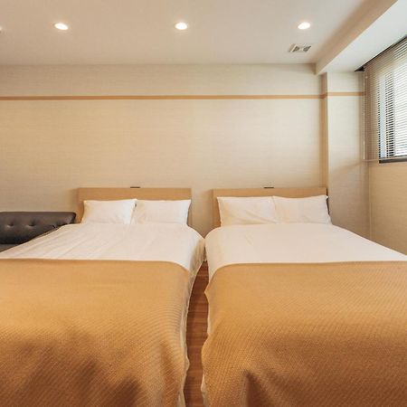 谷町君・星hotel・道頓福居 Осака Екстер'єр фото