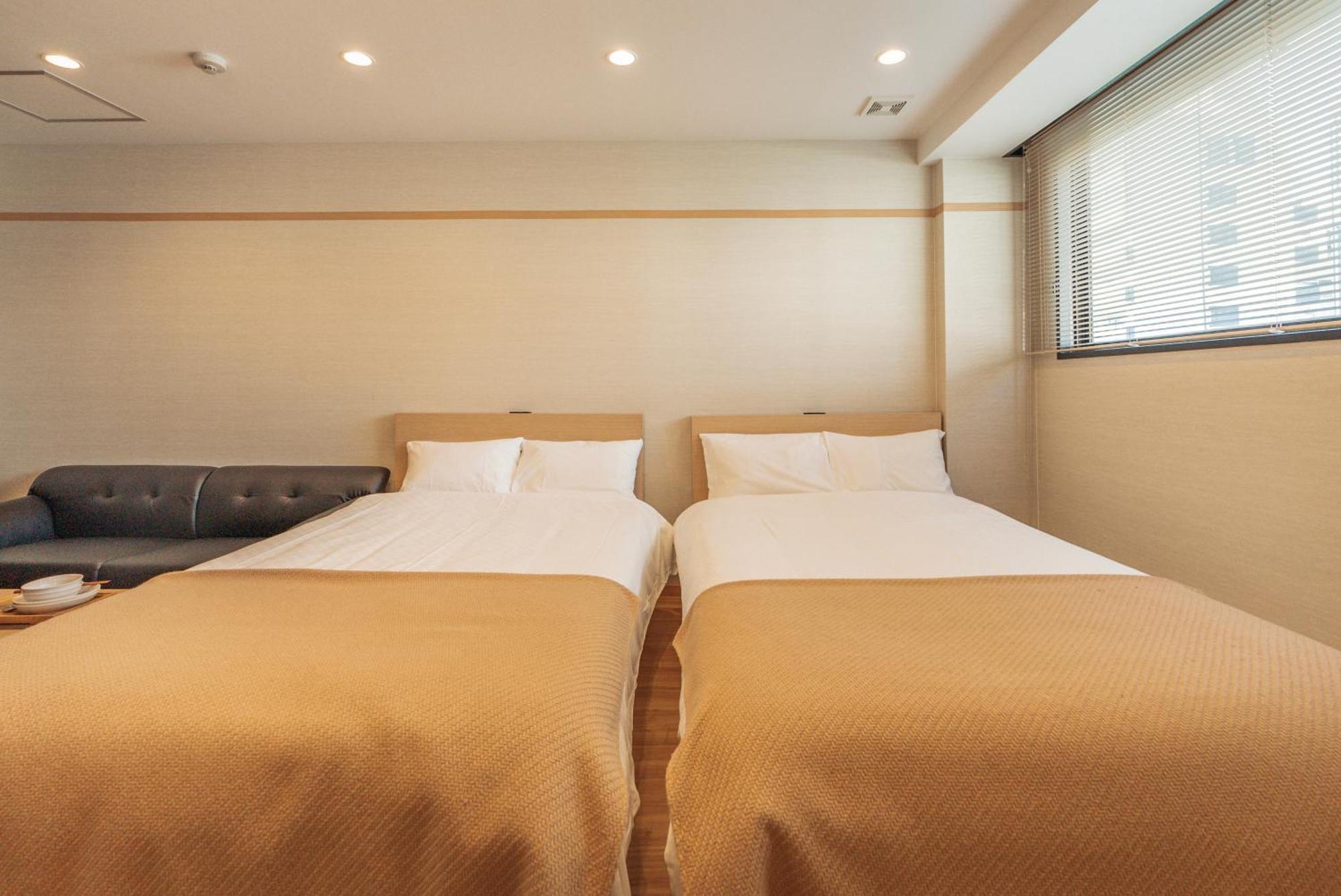 谷町君・星hotel・道頓福居 Осака Екстер'єр фото